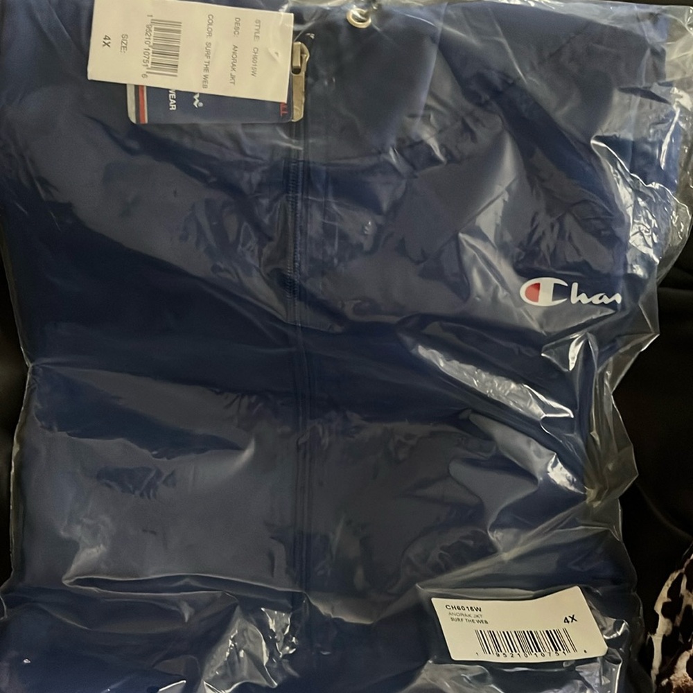 Never worn 4X Champion Anorak jacket